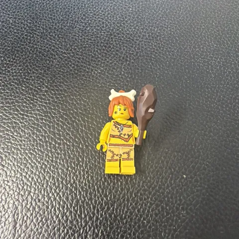 LEGO CAVE WOMAN MINI FIGURE * 