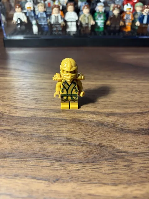 Lego Ninjago Minifigure Lloyd (Golden Ninja) njo0073
