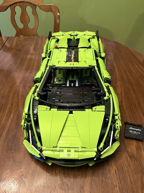 LEGO Technic Lamborghini Sian FKP 37