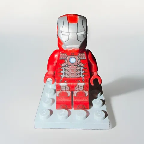 LEGO® Iron Man Mk. 5 Minifigure | Red & Silver Armor w/ Old Helmet Mold