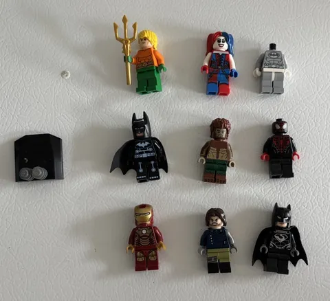 LEGO Minifigure Mixed Lot Characters Bucky Barnes, IronMan, Harley Quinn (Lot 3)