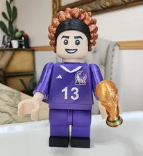 LEGO G. Ochoa Minifigure Mexico #13 Purple Soccer Player with Trophy