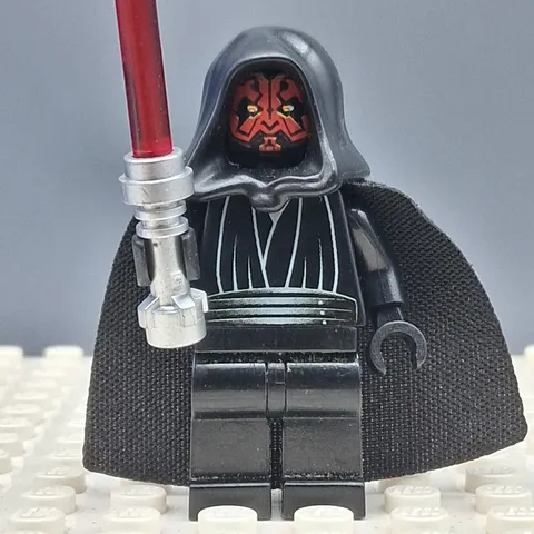 Lego Star Wars Darth Maul - Hood and Cape Minifigure sw0003