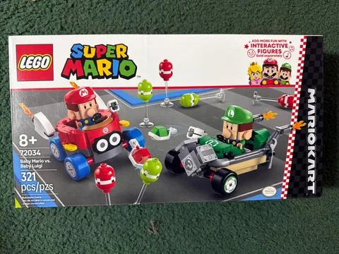 LEGO Super Mario: Mario Kart Baby Mario Vs. Baby Luigi  72034  New