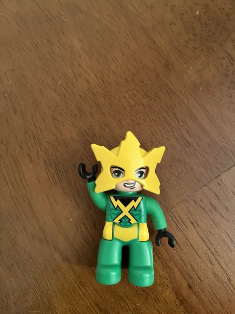 Lego Duplo Marvel Electro Figure