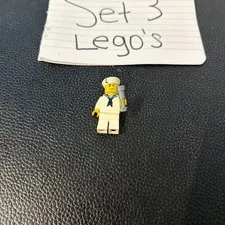 LEGO Classic White Sailor Minifigure w/Telescope Accessory