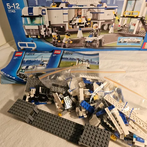 LEGO City Police Set 7743 Police Command Center COMPLETE Car Truck Traffic