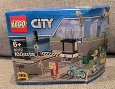 LEGO City 40170 Build My Accessory Set 100 Piece Bicycle Street Signs New Sealed
