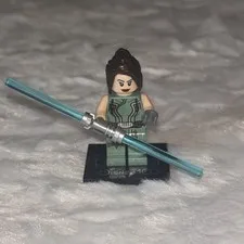 100% Real Authentic LEGO Star Wars Minifigure Satele Shan sw0389 + Lightsaber 