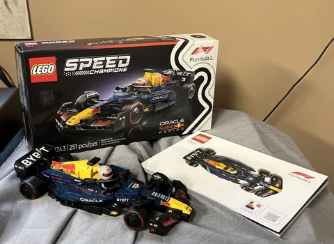 LEGO Speed Champions Red Bull RB20 F1 77243 -put Together Shows All Pcs Open Box