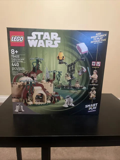 LEGO STAR WARS 75422 Yodas Hut and Jedi Training.