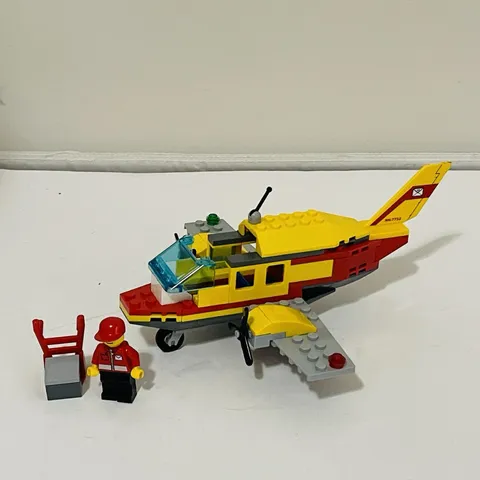 LEGO City 7732 Air Mail 89% Complete w/ Minifigure Special Edition