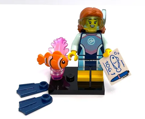 Lego CMF Minifigure Marine Biologist Set w/ Rare Clownfish - New - No Box