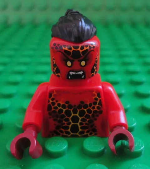 LEGO NEXO Knights Whiperella nex061 Mini Figure Parts~Head~Hair~Torso ~Arms