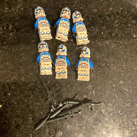 LEGO Star Wars Clone Trooper Minifigure Lot (6) Blue & White w/ Blasters