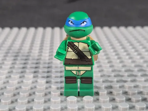 Lego Ninja Turtles Leonardo, Looking Up tnt009 SHIPS Saturday