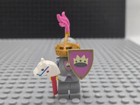 LEGO Knight of the Yellow Castle Collectible Minifigure Series 23 CMF 71034