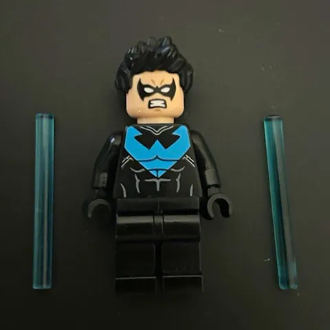 LEGO Nightwing Poly Bag Minifigure in Min Condition w/ 2 Blue Batons