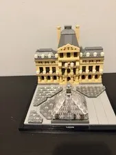 LEGO ARCHITECTURE: Louvre (21024), 2015