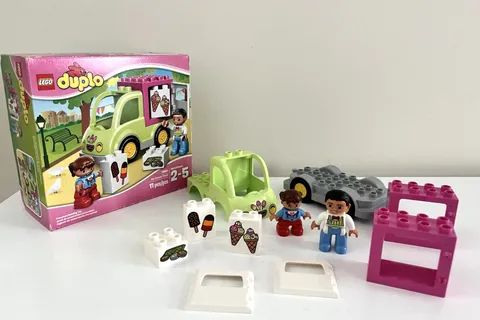 LEGO DUPLO: Ice Cream Truck (10586) Complete Set