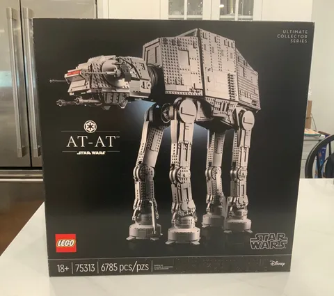 Lego Star Wars- UCS AT-AT (75313)- New- Ships Fast
