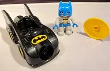 LEGO DUPLO Batman & Batmobile and Radar Disc Blue Cowl