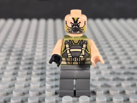 Lego DC Bane - 1 Light Nougat Hand sh0062 SHIPS Saturday