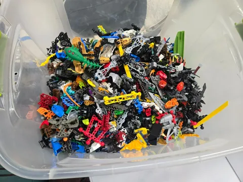 LEGO 19-20  Lb Lot Of Bionicle Legos
