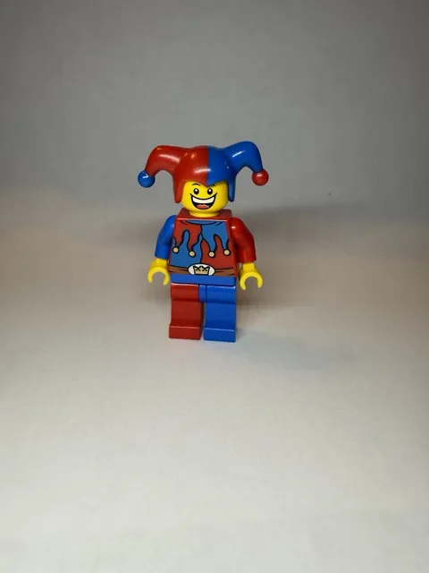 LEGO Court Jester Minifigure 7079 Red Blue Hat, Castle Kingdoms Series Cas403a