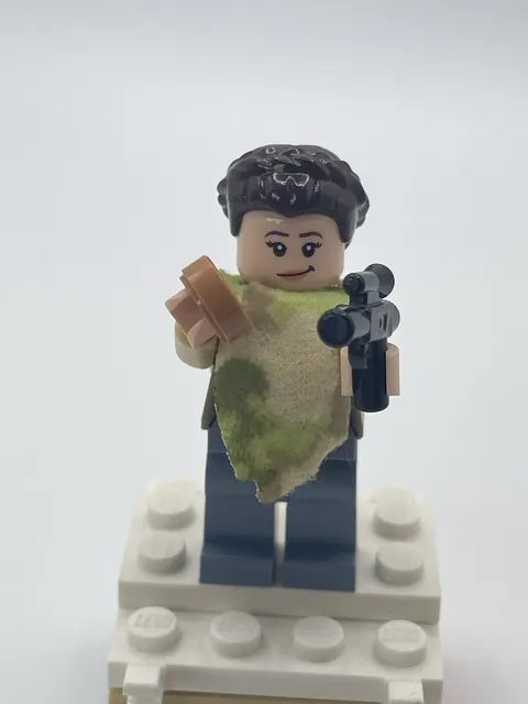 LEGO Star Wars Princess Leia Minifigure Endor Outfit 75094 sw0643 Camo