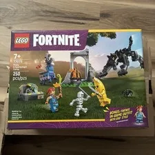 LEGO (77075) Fortnite: Peely & Sparkplug’s Camp - BRAND NEW, SEALED!