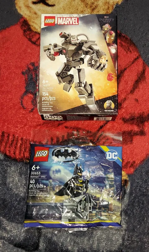 New LEGO Lot of 2 WAR MACHINE MECH ARMOR 76277 & BATMAN 1992 30653 Sets Sealed 