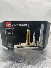 LEGO ARCHITECTURE: New York City (21028) Used With All Pieces And Original Box