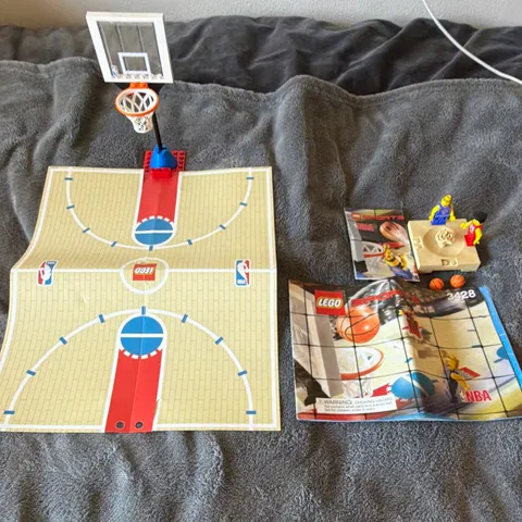 LEGO Sports NBA 3428 set Lot 2 Minifigures #7 Blue #8 Red Basketball