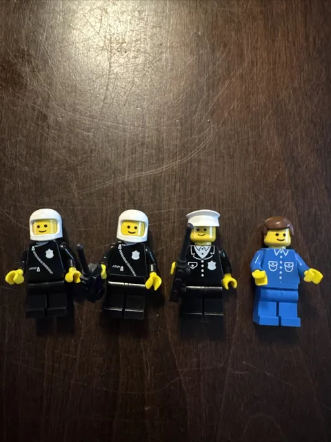 LEGO Legoland Town System Police (588) Mini Figs Only!