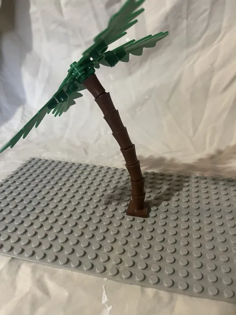 LEGO Vintage Plant Palm Tree Complete Pirates