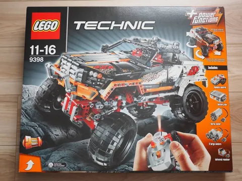 LEGO TECHNIC 9398 4WD Crawler Model with Package Damage