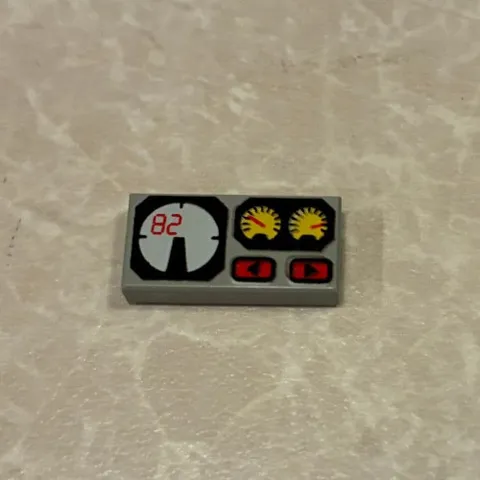 LEGO Gray Tile 1 x 2 Red 82, Yellow White Gauges Pattern 3069px19 3069bpx19