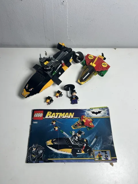 LEGO Batman: Robin's Scuba Jet: Attack of the Penguin (7885) With Instructions