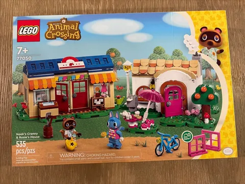 LEGO Animal Crossing Nook's Cranny & Rosie's House (77050 Retired New In Box)