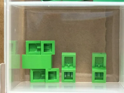 LEGO Parts - Bright Green Slope, Curved 2 x 1 x 2/3 - No 11477 - QTY 5