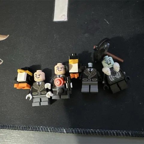 Lego Penguin Minifigure Lot of 5 Figures w/ Minifigure Parts Plastic