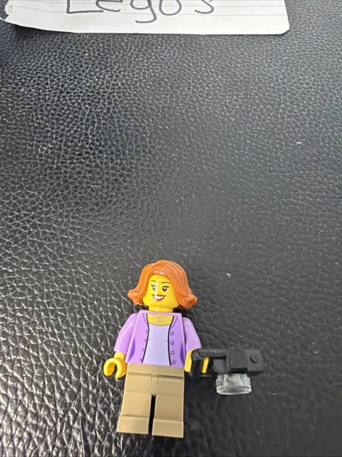 LEGO cty0844 Camper Female Parent Minifigure