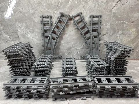 LEGO 142 Pcs Bulk Lot, 42 Curved 20 Straight Pieces 78 Flexible 2 Switch Tracks
