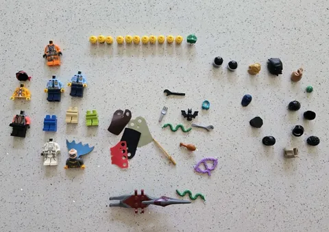 LEGO Minifigure Parts Lot Batman Cape Heads Accessory Pieces Mixed Bundle
