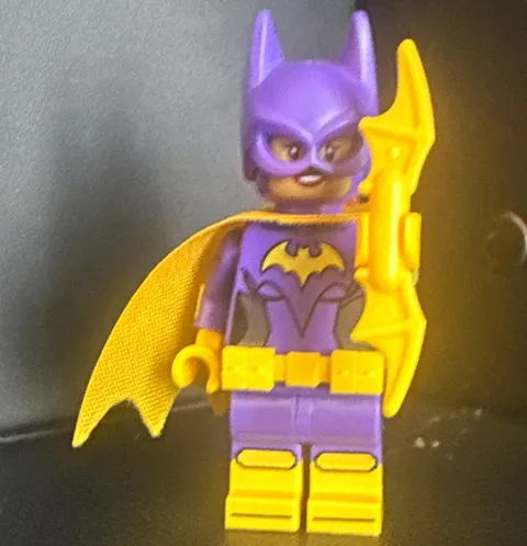 LEGO Batgirl Minifigure Purple Suit w/ Yellow Cape - The LEGO Batman Movie