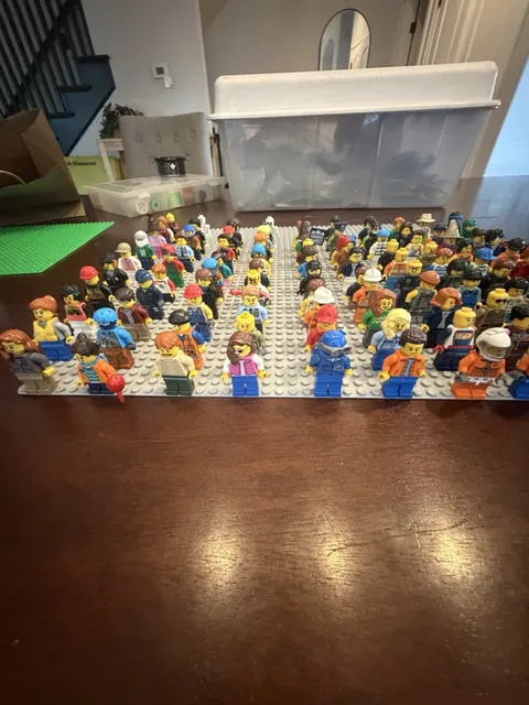 LEGO Minifigure Lot 100 Genuine Mixed City Police Construction Minifigs LOT