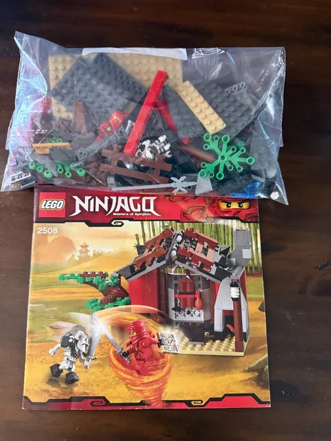 COMPLETE LEGO NINJAGO: Masters of Spinjitzu Blacksmith Shop (2508) 189pc Set