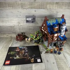 LEGO Medieval Blacksmith 21325 Ideas Castle Complete Set w/ Minifigures/Box