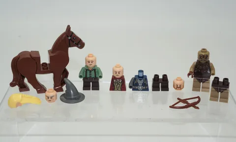 LEGO Lord Of The Rings Hobbit Minifigure Parts Lot & Pieces to Sets 9469 & 79002